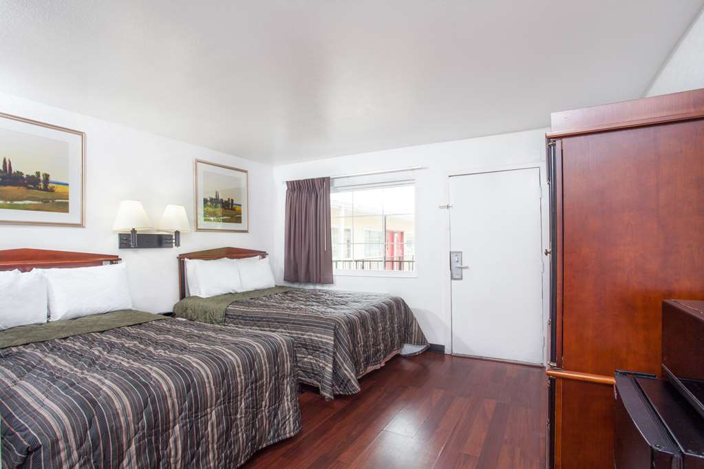 Rodeway Inn Nashville Airport South الغرفة الصورة